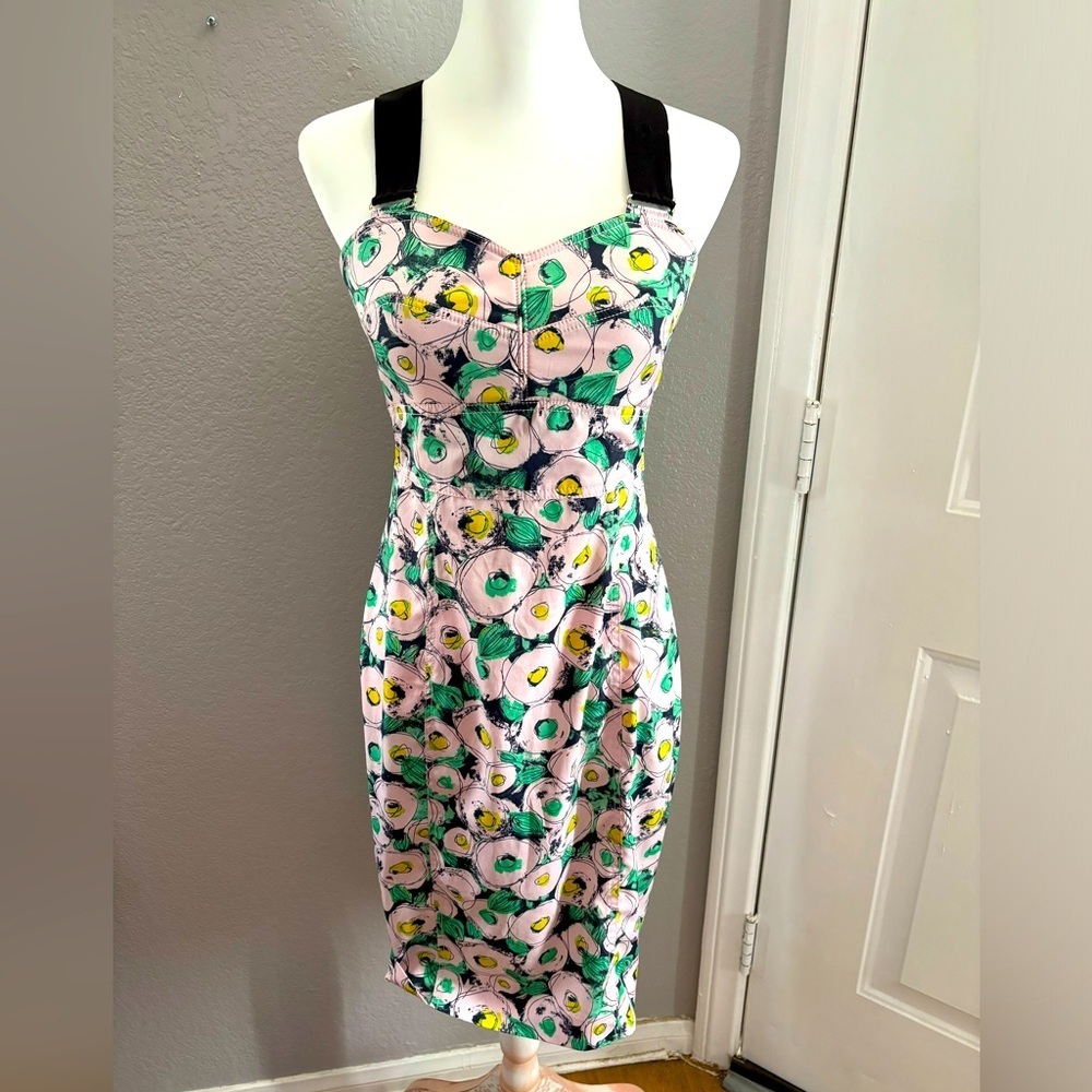 Rachel Roy | EUC size 8 | figure hugging midi dress with circular print